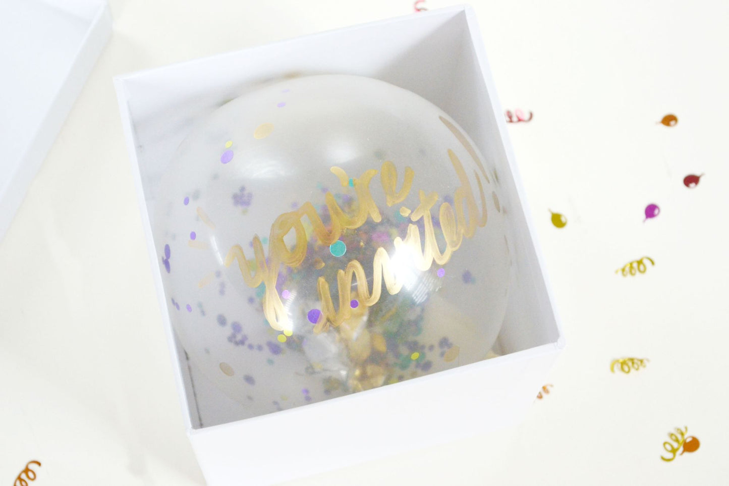 Pop-up Surprise Box Balloon 驚喜氣球禮物箱 - PartyKingdom 派對王國 | 充氫氣球及氦氣罐專門店